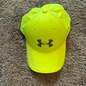 Golf hat/neon